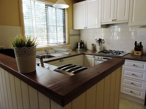 The Guesthouse: Hill End - Kempsey Accommodation 7