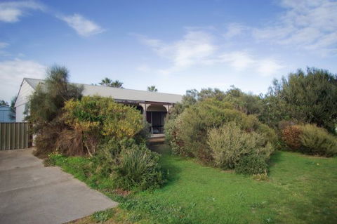 Coastal Cottage - Kempsey Accommodation 79