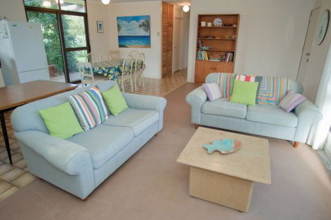 Coastal Cottage - Kempsey Accommodation 81