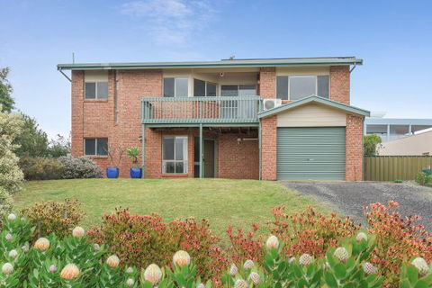 Coastal Cottage - Kempsey Accommodation 29