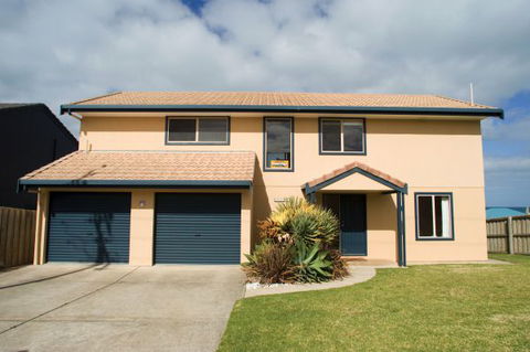 Coastal Cottage - Kempsey Accommodation 40