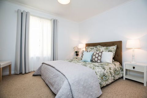 Coastal Cottage - Kempsey Accommodation 89