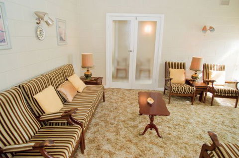 Coastal Cottage - Kempsey Accommodation 1