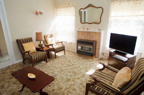 Coastal Cottage - Kempsey Accommodation 2