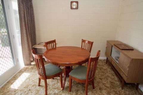 Coastal Cottage - Kempsey Accommodation 3