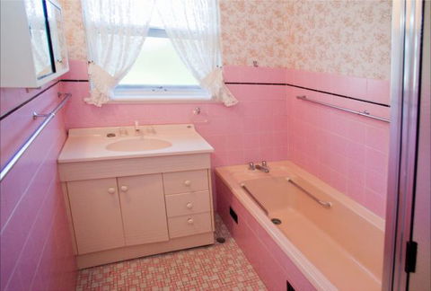 Coastal Cottage - Kempsey Accommodation 7
