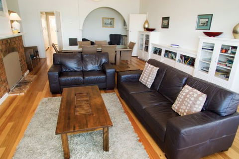 Coastal Cottage - Kempsey Accommodation 25
