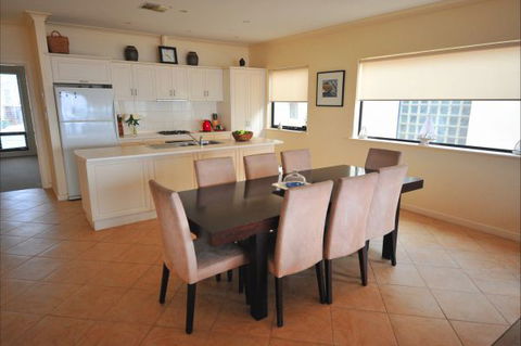 Coastal Cottage - Kempsey Accommodation 50