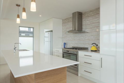 Coastal Cottage - Kempsey Accommodation 73