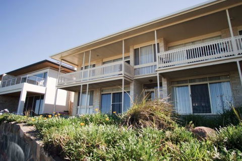 The Dolphins 1 - Kempsey Accommodation 0
