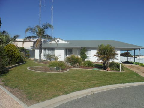 Alilly - Kempsey Accommodation 0