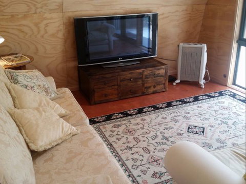 Mount Cole Cottages - Kempsey Accommodation 3