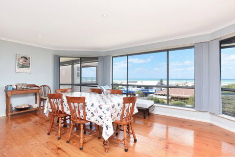 Ambergris - Kempsey Accommodation 2