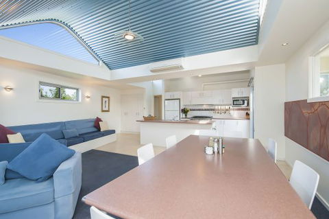 Seascape Apollo Bay - Kempsey Accommodation 1