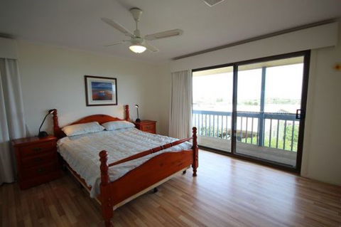 LJ Hooker Goolwa Holiday Rentals - 39 Bradford Road, Goolwa Beach - Kempsey Accommodation 3