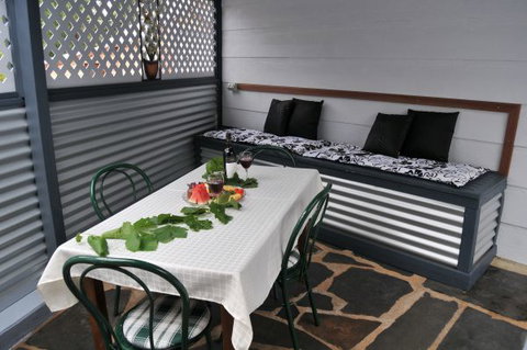 Ellenor Ivy Cottage - Kempsey Accommodation 4