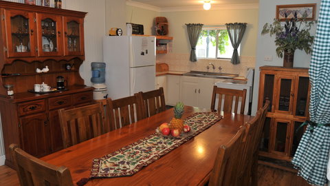 Ellenor Ivy Cottage - Kempsey Accommodation 0