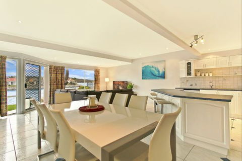 SALT Waterfront Apartment - Kempsey Accommodation 1