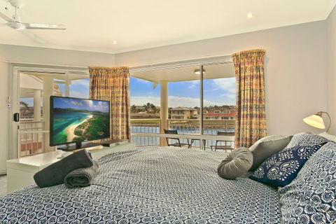SALT Waterfront Apartment - Kempsey Accommodation 3