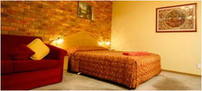 Best Western Pines Country Club Motor Inn - Kempsey Accommodation 4