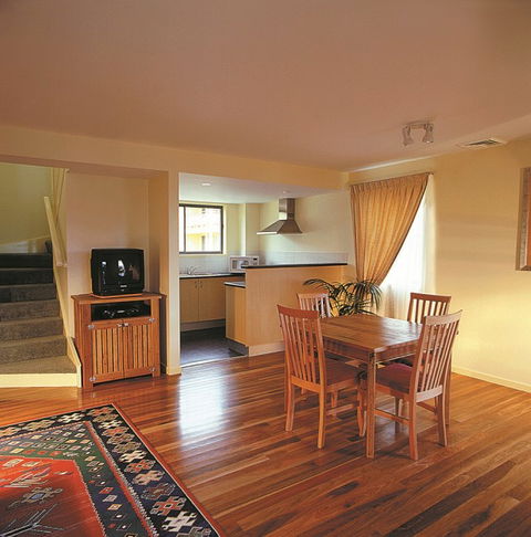 Raffertys Resort - Kempsey Accommodation 1