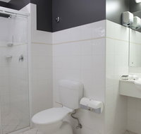 Adelaide Riviera Hotel