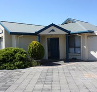 Robe Dolphin Court Apartments - Kempsey Accommodation