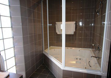Highlander Hotel Bar Kitchen Rooftop - Kempsey Accommodation 5