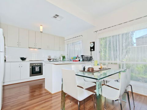 Century 21 SouthCoast: The Residence - Kempsey Accommodation 1