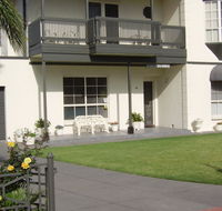 Glenelg Sea-Breeze BB - Kempsey Accommodation