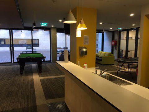 Abercombie Student Accommodation (Summer) - Kempsey Accommodation 8
