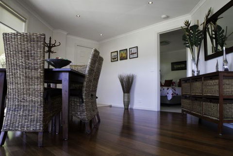 C-Deck Beach House Apartment - Kempsey Accommodation 4