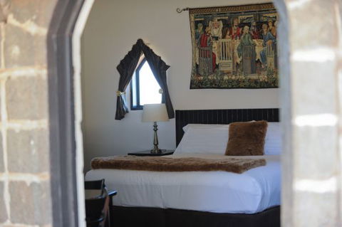 Castle Suites - Kryal Castle - Kempsey Accommodation 2