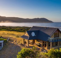 Cloudy Bay Villa - Kempsey Accommodation