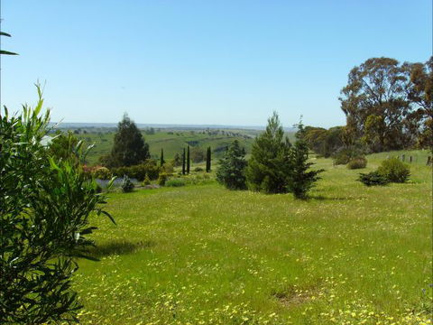 Jonathan Art Centre - Jarramarrumba House - Kempsey Accommodation 1