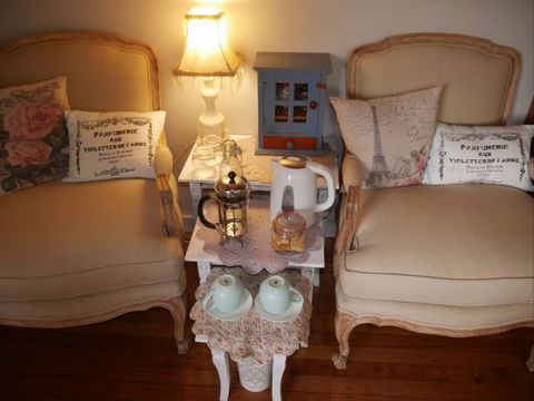 La Perrie Chalet Bed And Breakfast - Kempsey Accommodation 2