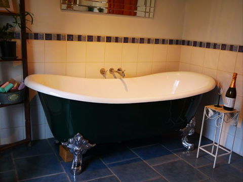La Perrie Chalet Bed And Breakfast - Kempsey Accommodation 3