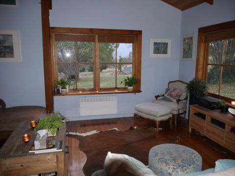 La Perrie Chalet Bed And Breakfast - Kempsey Accommodation 5