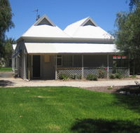 Naracoorte  Showgrounds Cottage - Kempsey Accommodation