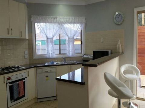 Numurkah Self Contained Apartments - Kempsey Accommodation 5