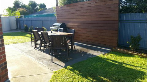Numurkah Self Contained Apartments - Kempsey Accommodation 7