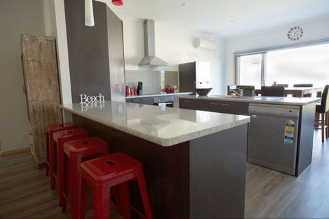 RED FIN Part Of BLUE FIN HOLIDAY HOMES - Kempsey Accommodation 2