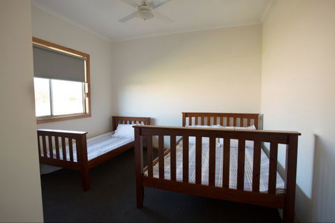 RED FIN Part Of BLUE FIN HOLIDAY HOMES - Kempsey Accommodation 6