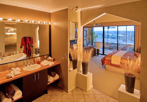 Riverview Rise Retreats - Kempsey Accommodation 1