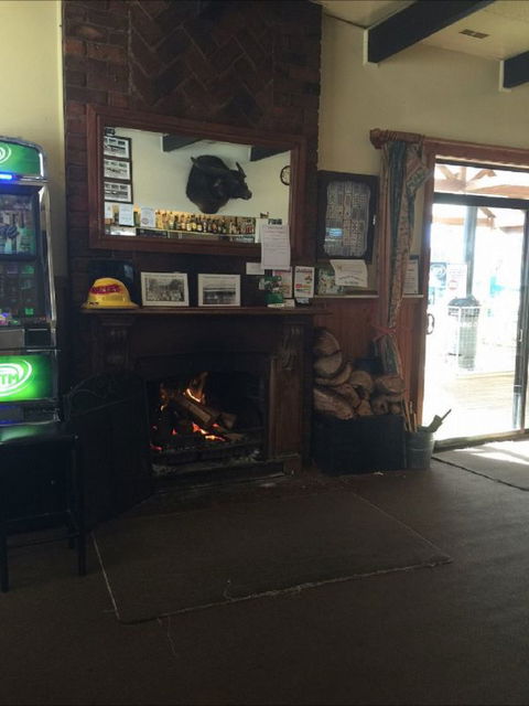 Royal Hotel Snake Valley - Kempsey Accommodation 2