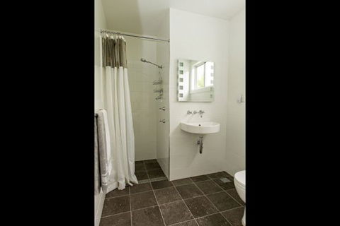 Young Garden Retreat - Kempsey Accommodation 2