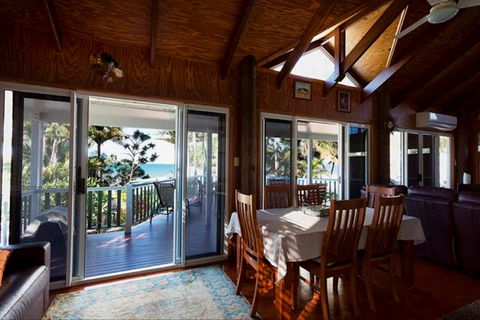 Beachfront Zilzie Holiday Home And Cottage - Kempsey Accommodation 2