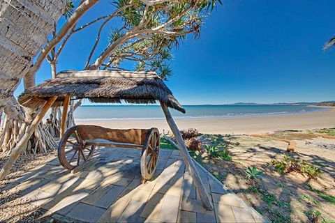Beachfront Zilzie Holiday Home And Cottage - Kempsey Accommodation 6