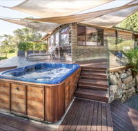 Coach House Hill Cottage - Kempsey Accommodation