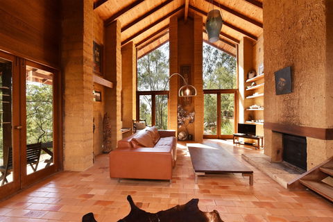 Corymbia - Kempsey Accommodation 0